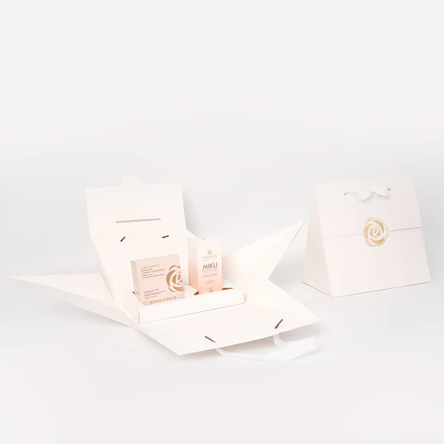 Set hộp quà Lớp nền hoàn hảo: Cushion Foundation + Kem chống nắng